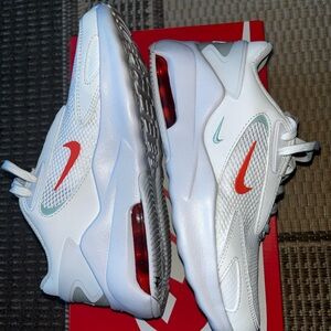 Nike Airmax Women’s 7.5 Sneakers